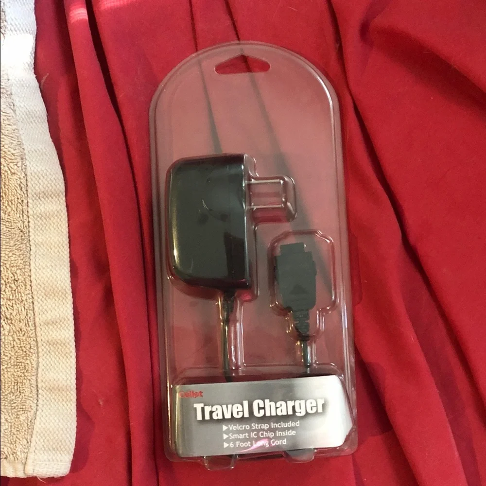 Ring Black Travel Charger with Micro-USB Cable